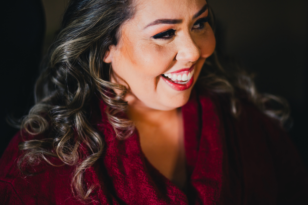 se arrumando para o casamento