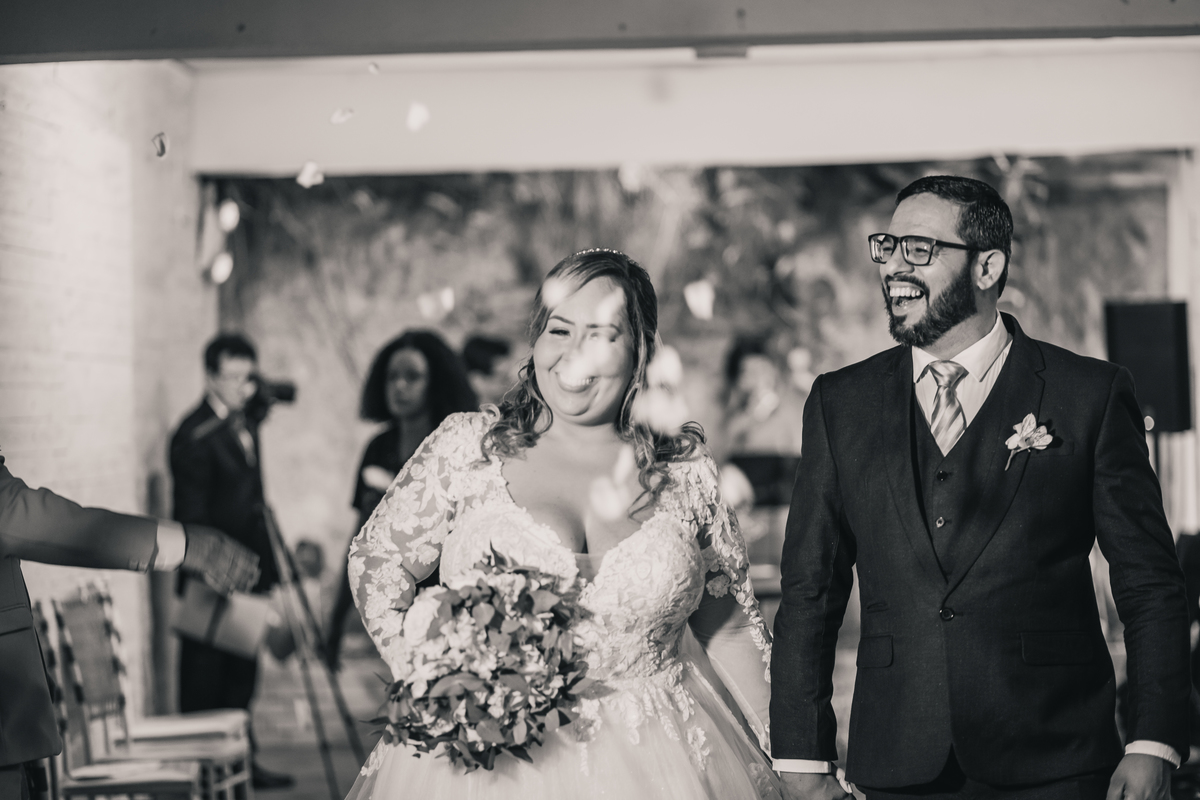 casamento noiva emoção