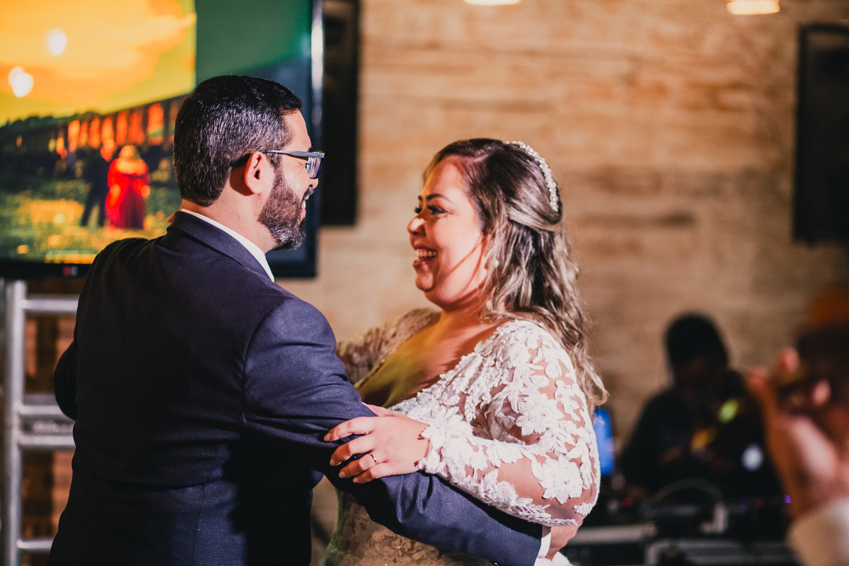 casamento noiva emoção