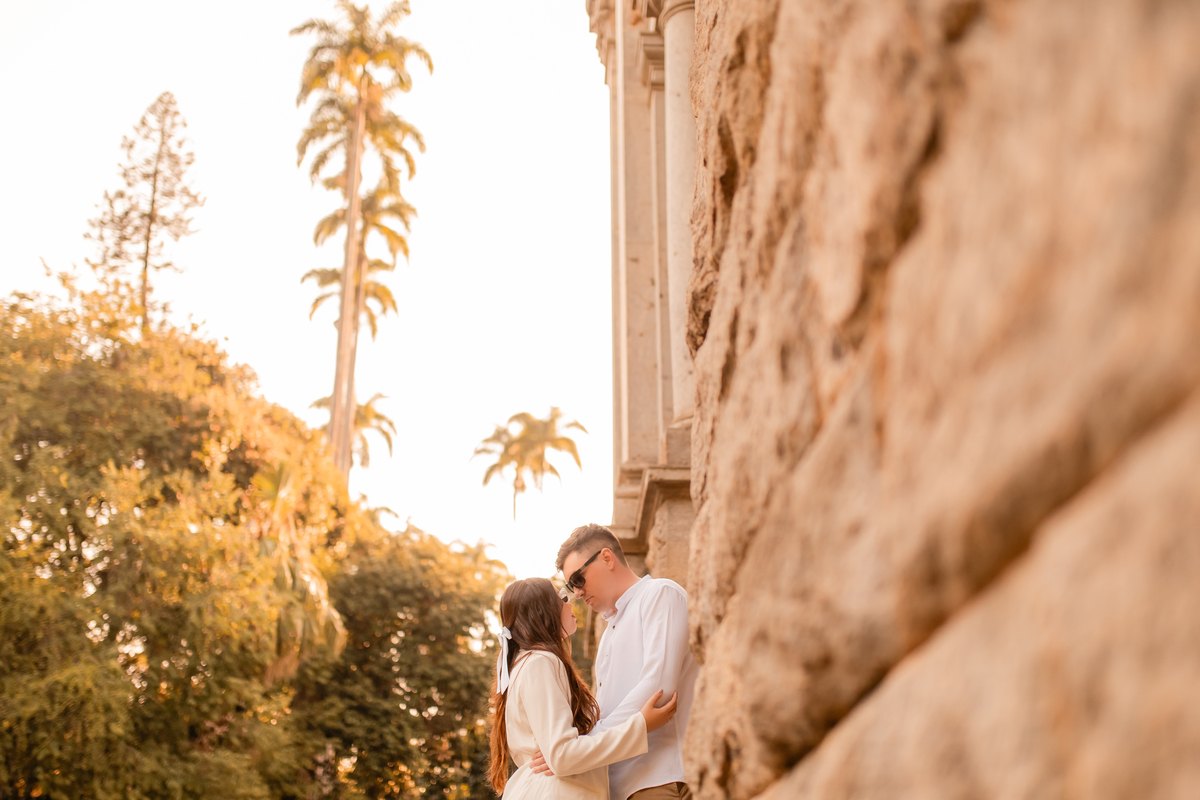 Ensaio fotográfico pré wedding casal noivos