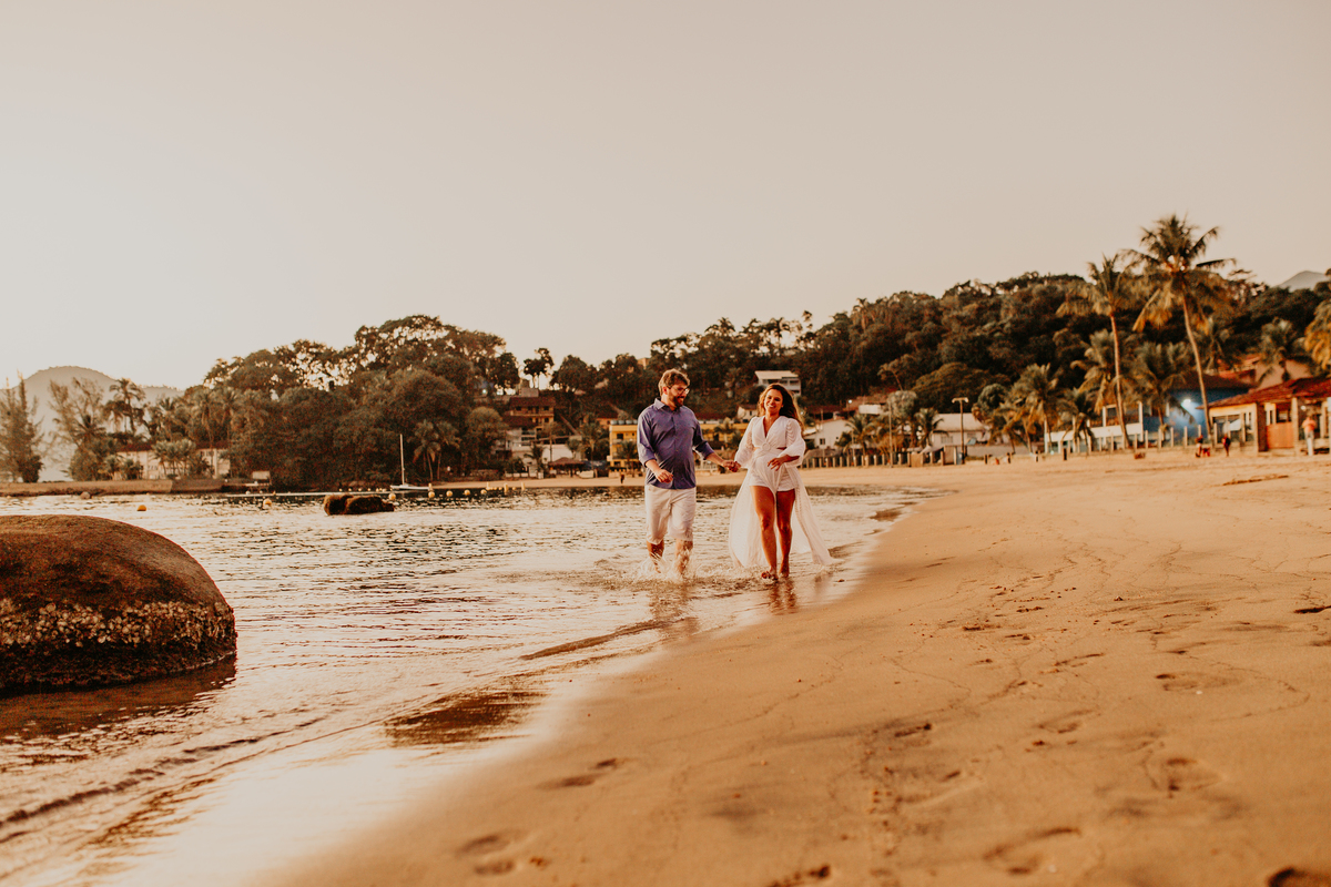 ensaio pré wedding casal praia