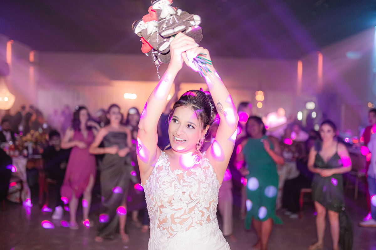 casamento noiva e noivo festa