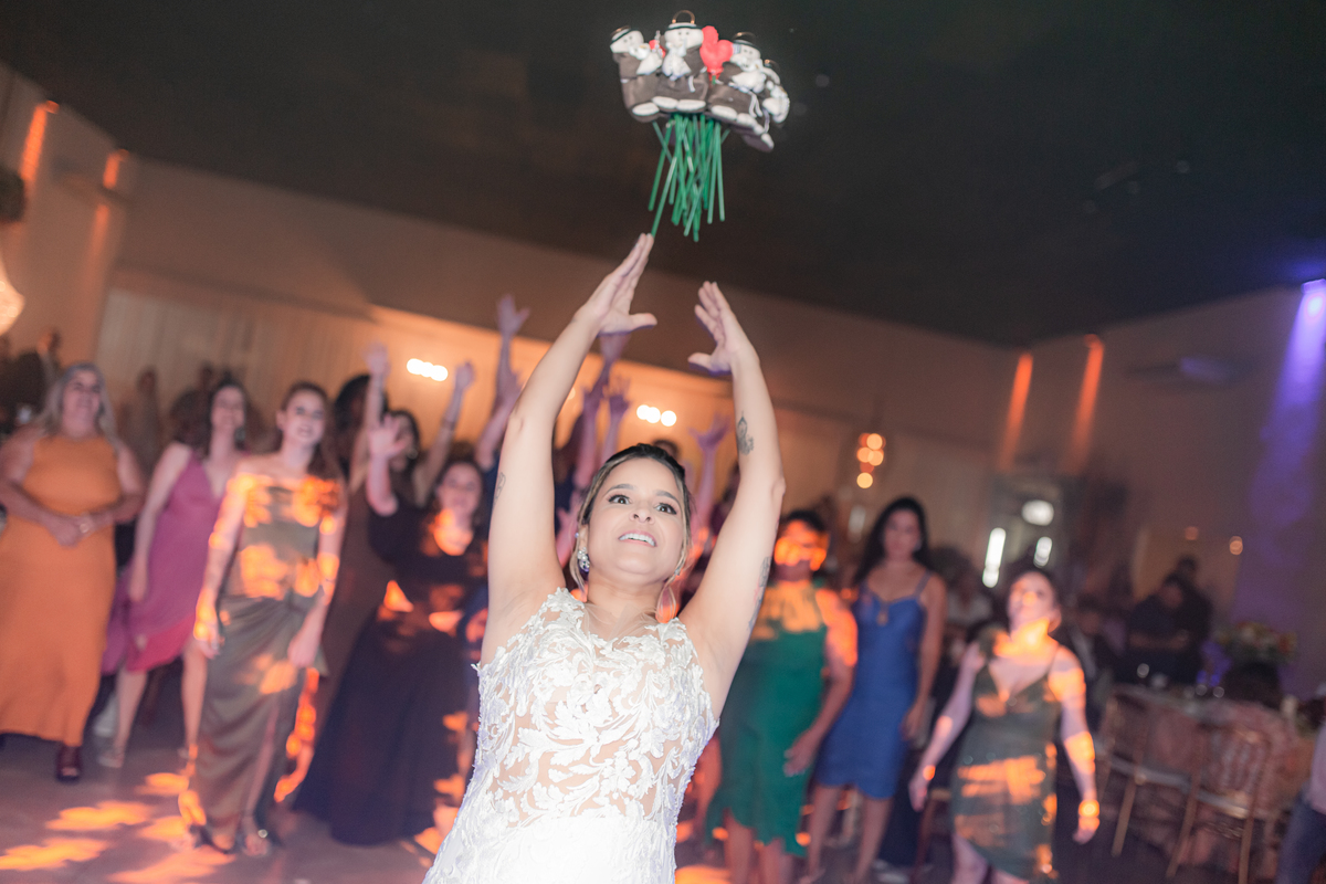 casamento noiva e noivo festa