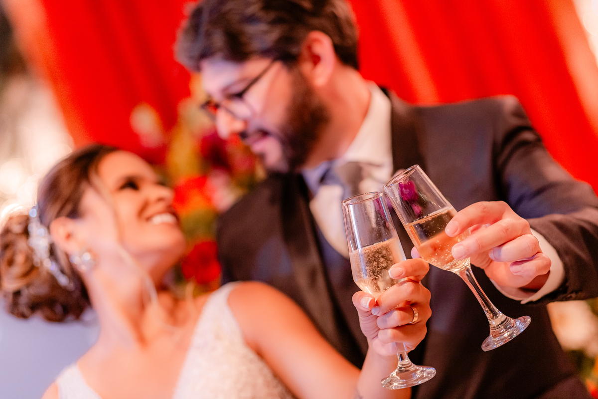 casamento noiva e noivo festa