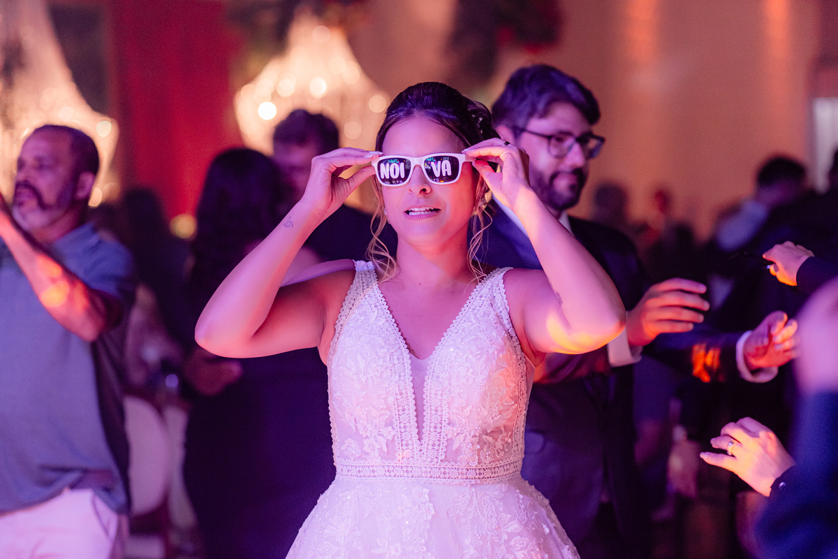 casamento noiva e noivo festa