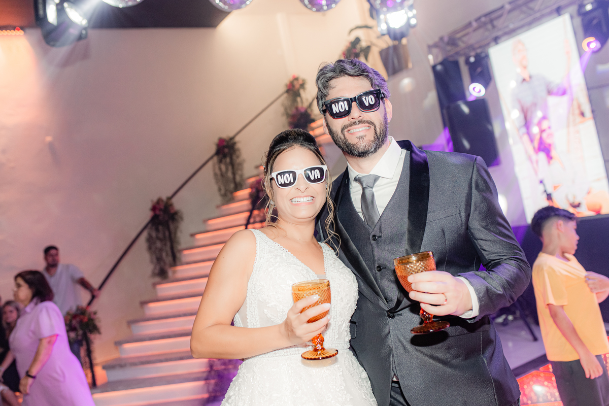 casamento noiva e noivo festa