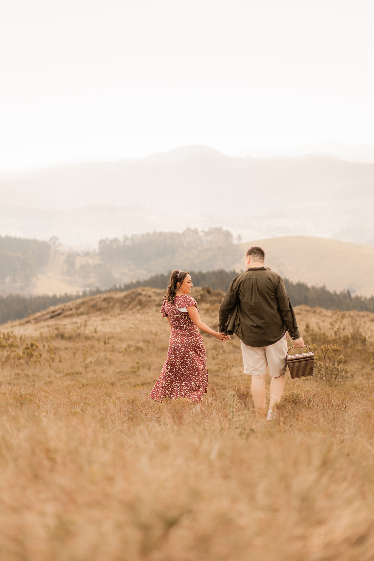 ensaio casal pré wedding paisagem campo