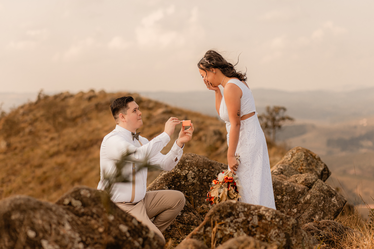 ensaio casal pré wedding paisagem campo