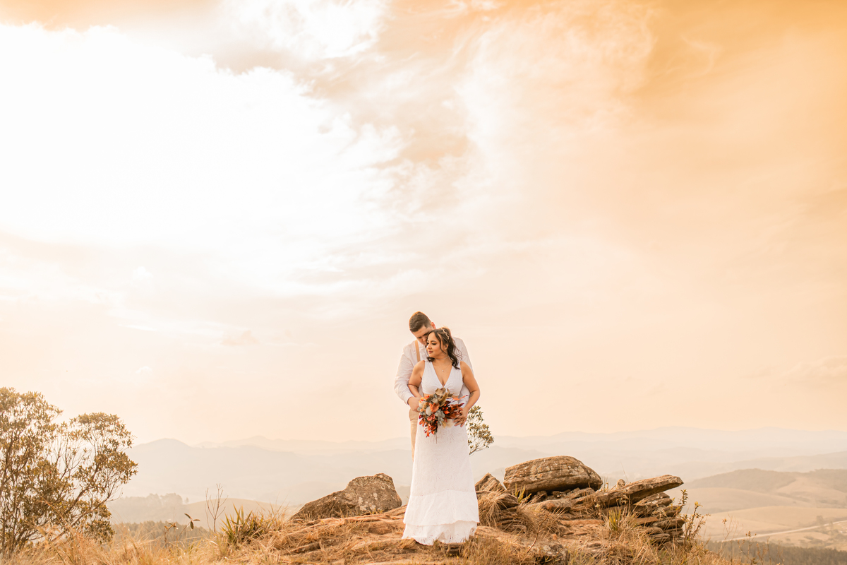 ensaio casal pré wedding paisagem campo