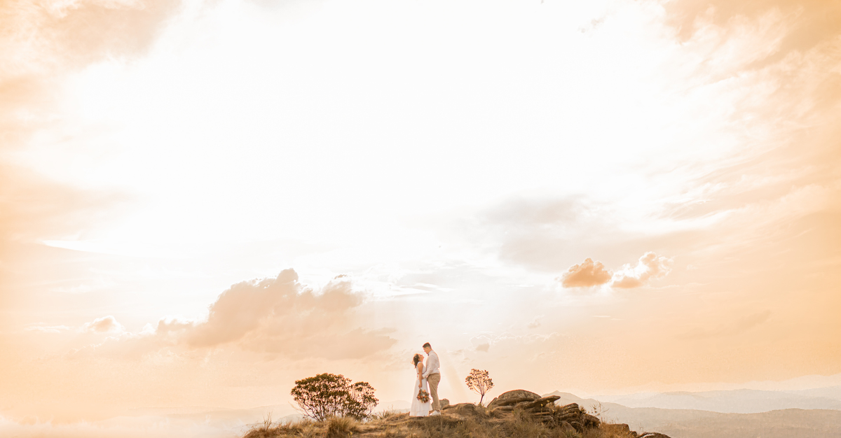 ensaio casal pré wedding paisagem campo