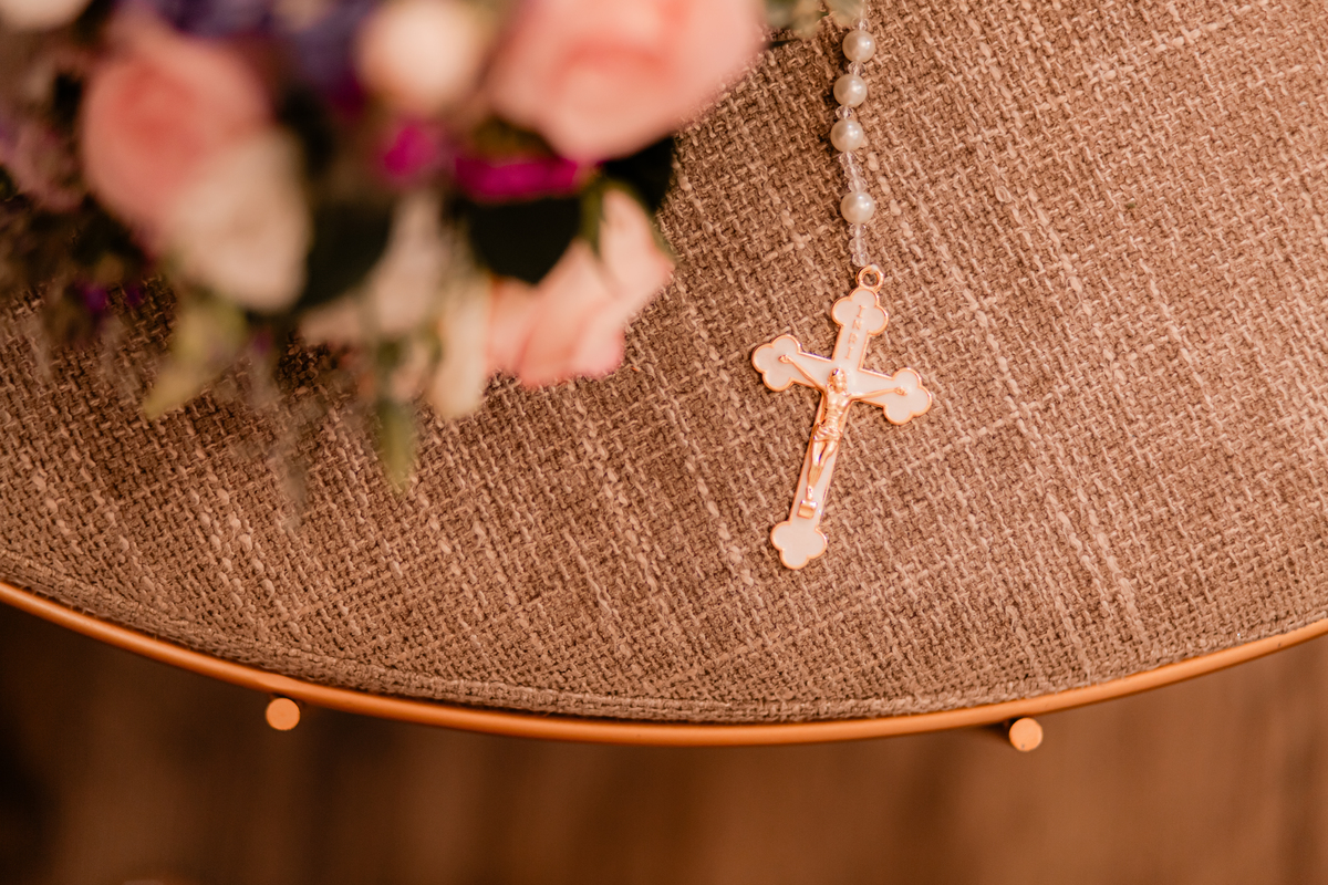 Maquiagem Noiva se arrumando vestido de noiva casamento