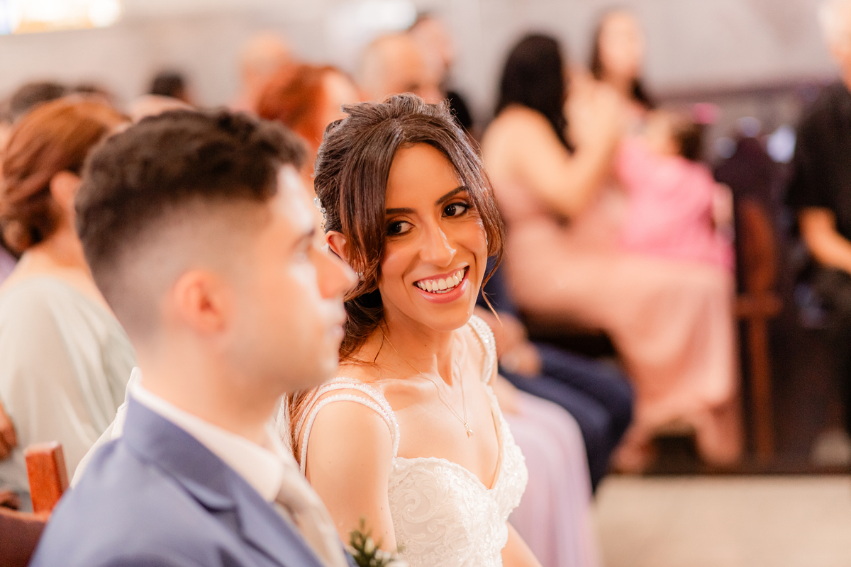 Noiva vestido de noiva casamento igreja emoção