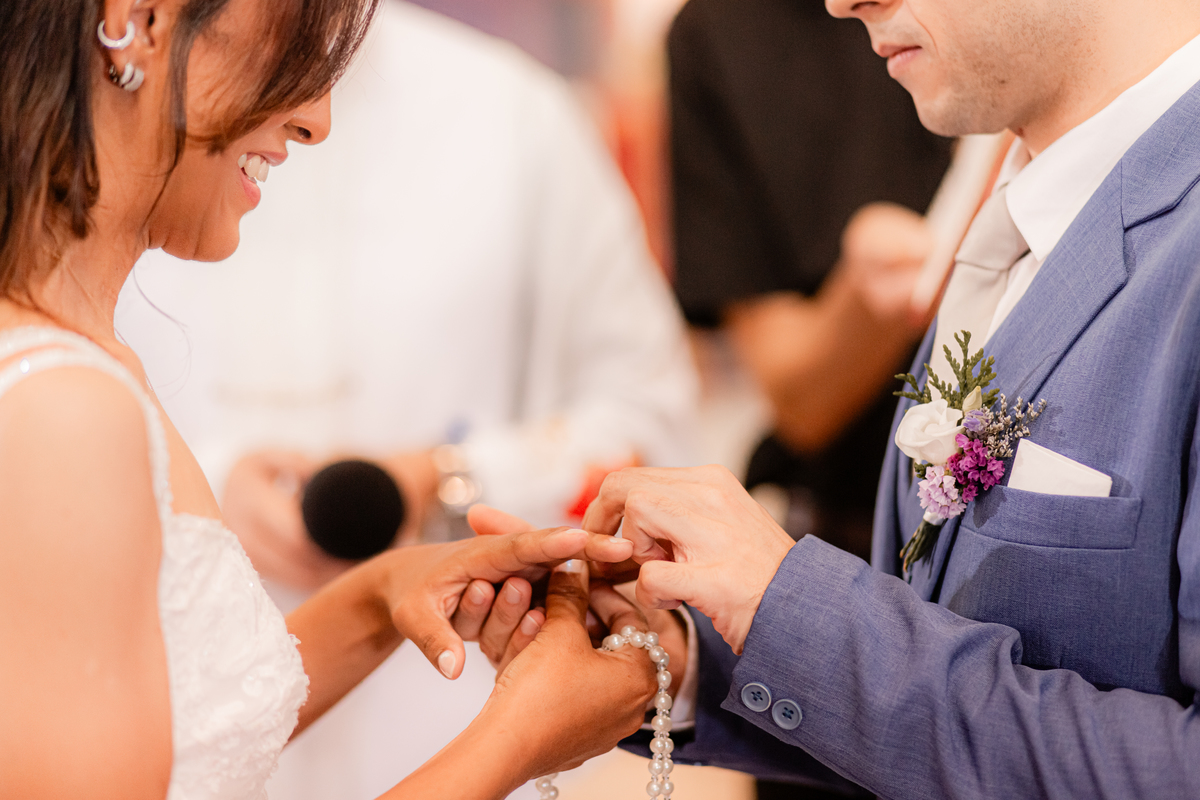 Noiva vestido de noiva casamento igreja emoção amor
