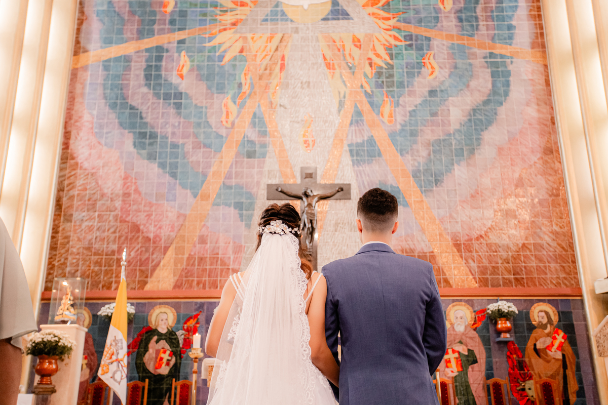 Noiva vestido de noiva casamento igreja emoção amor inesquecível