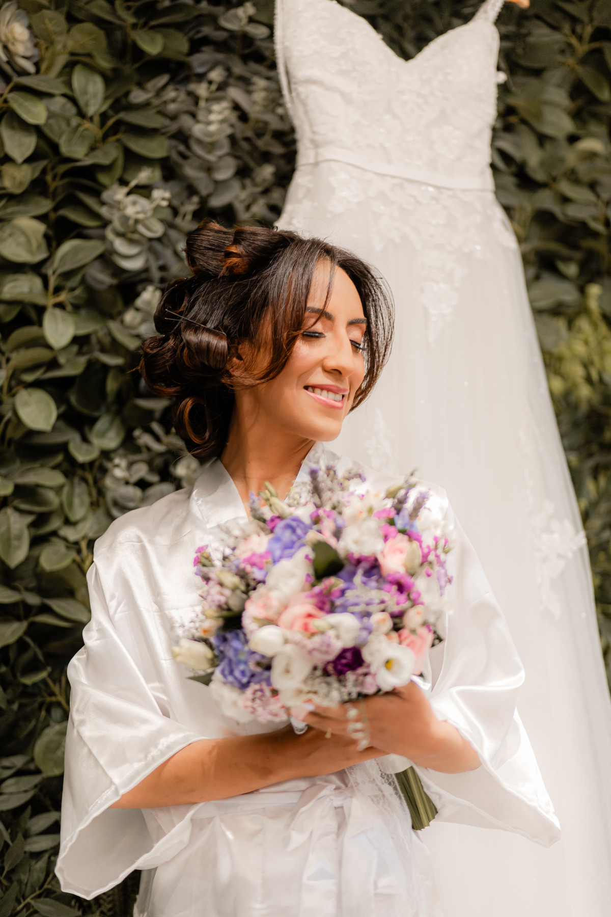 Making Of Noiva se arrumando vestido de noiva casamento