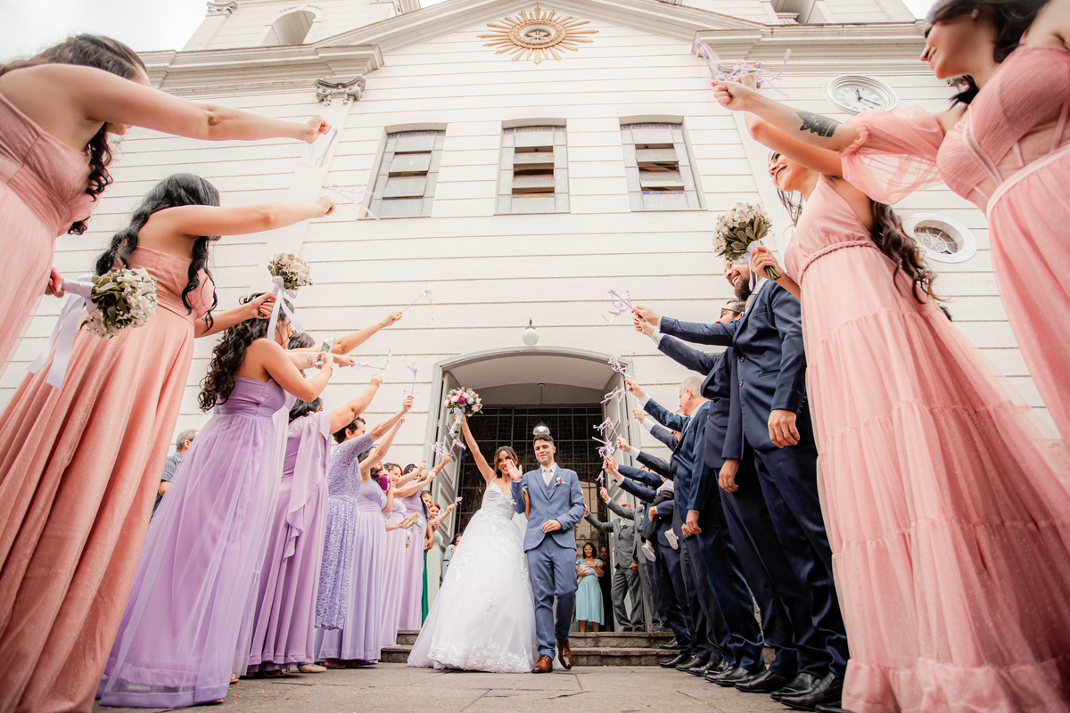 Noiva vestido de noiva casamento igreja emoção amor inesquecível