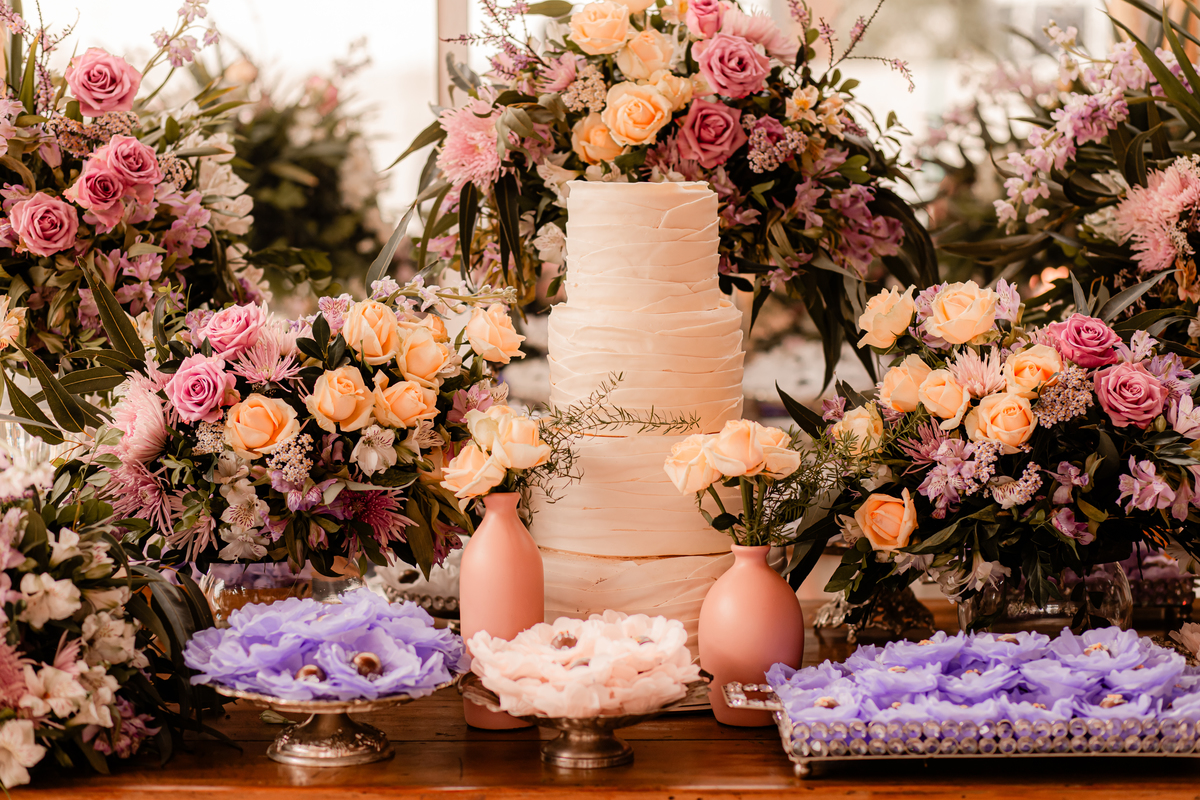 Noiva vestido de noiva casamento igreja emoção amor inesquecível noivos