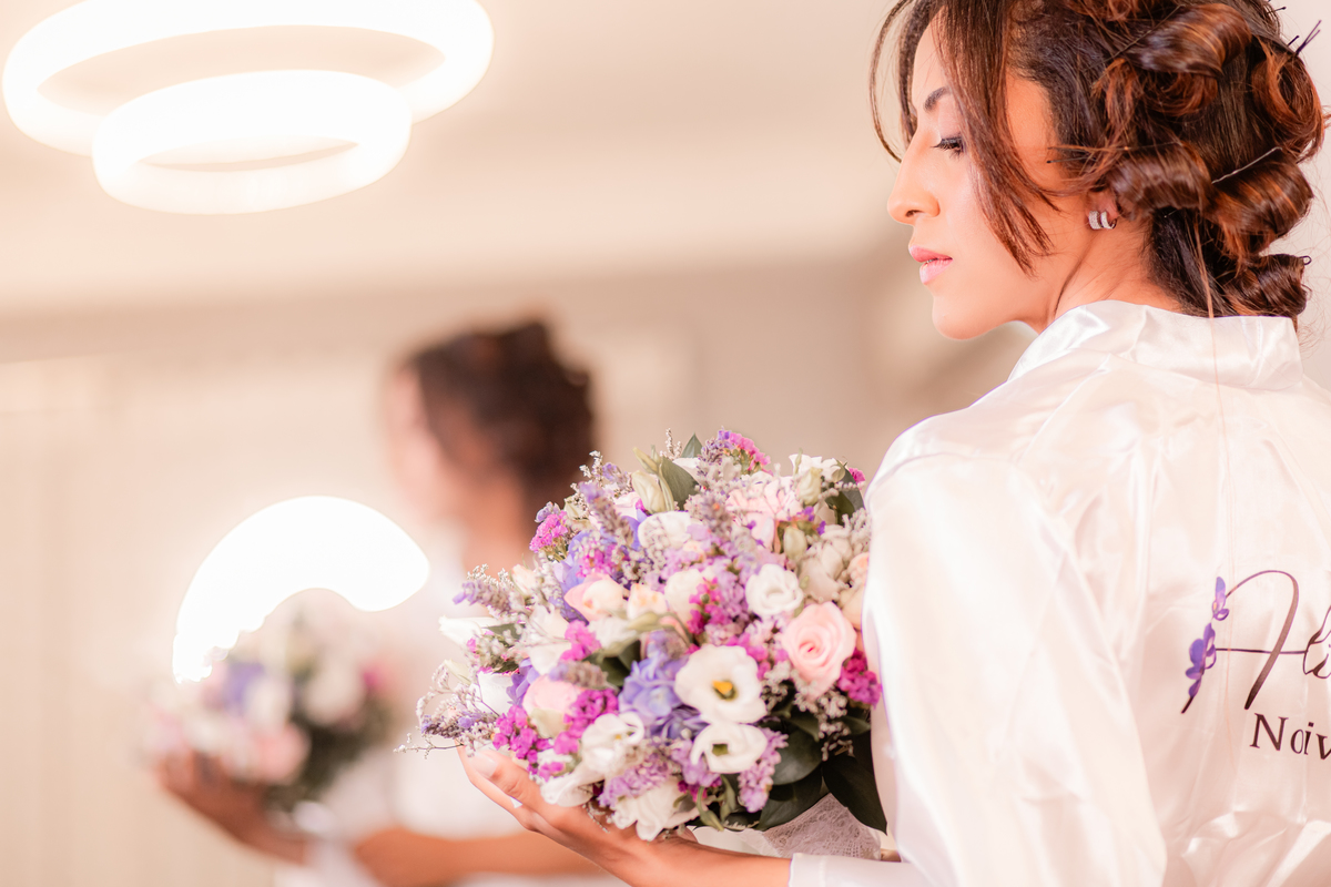 Making Of Noiva se arrumando vestido de noiva casamento