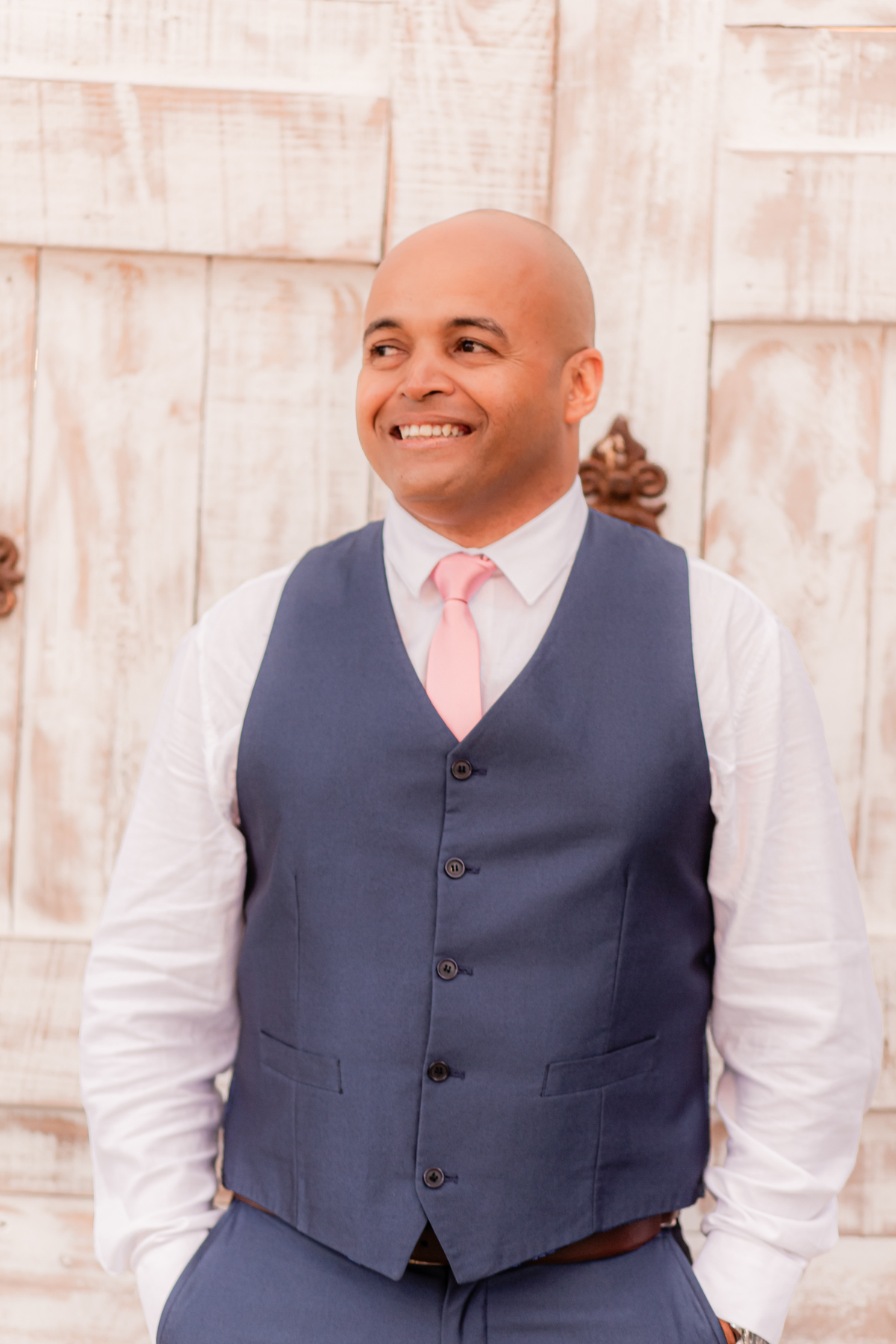 detalhes casamento making of noivo se arrumando