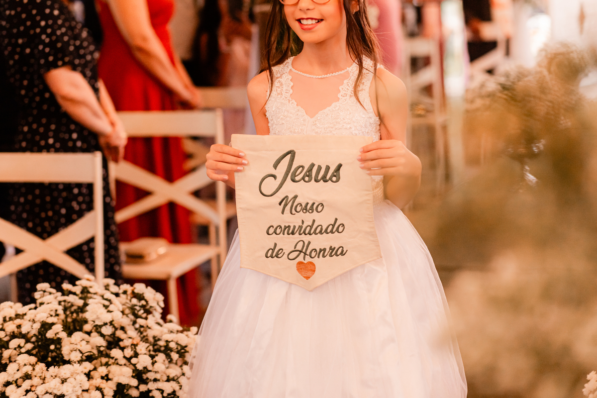 Casamento vestido de noiva festa cerimônia alegria e emoção