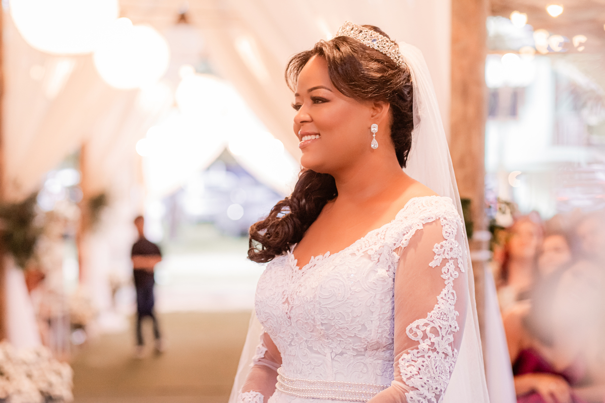 Casamento vestido de noiva festa cerimônia alegria e emoção