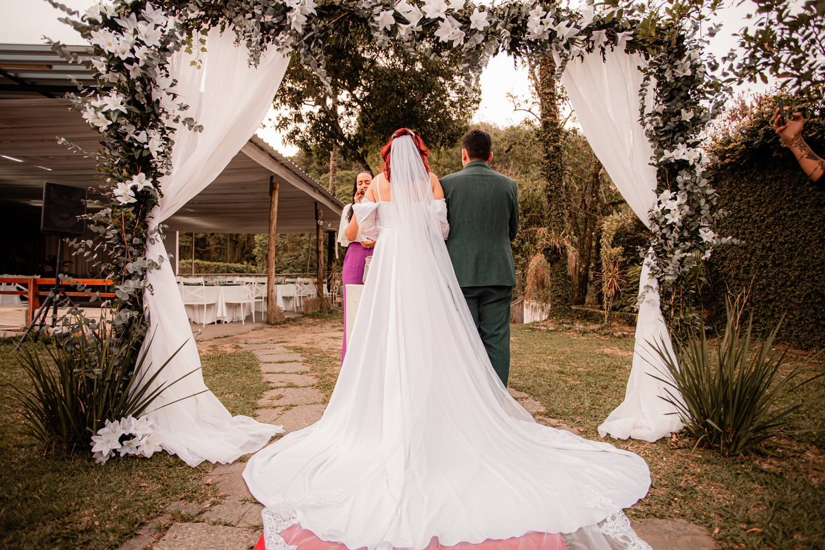 Casamento noiva alegria emoção detalhes vestido de noiva