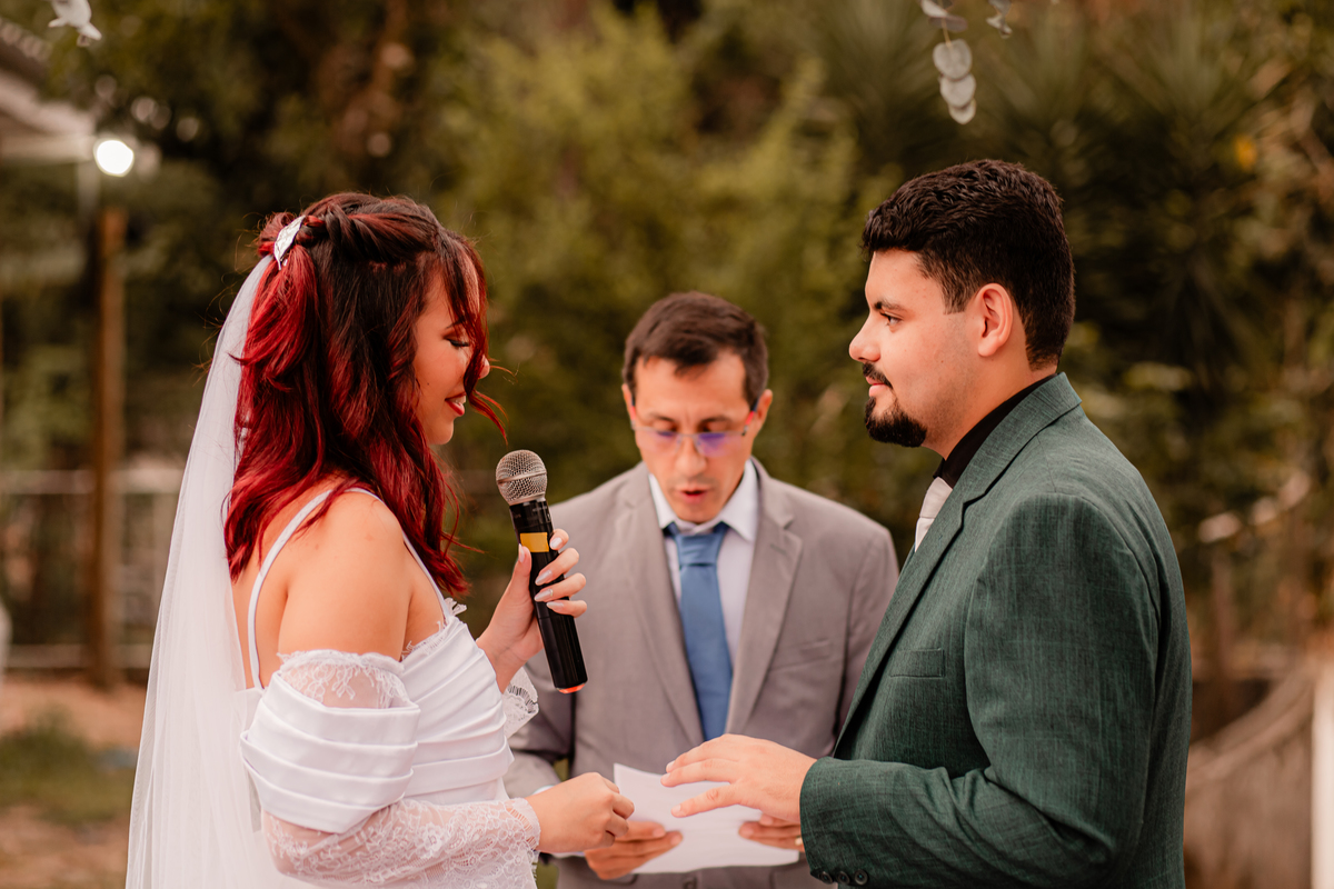 Casamento noiva alegria emoção amor