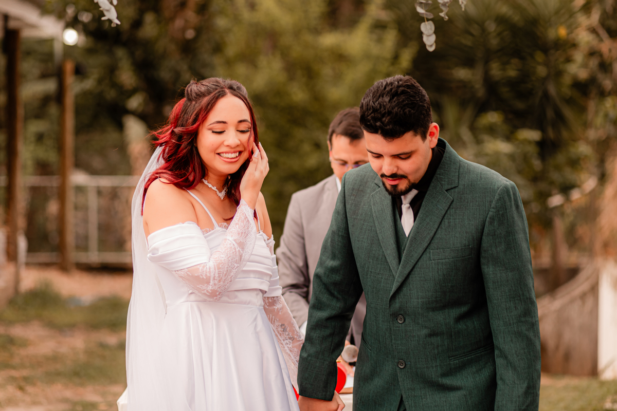 Casamento noiva alegria emoção amor