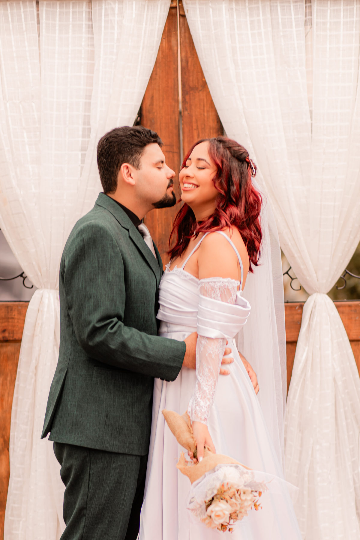 Casamento noiva alegria emoção amor