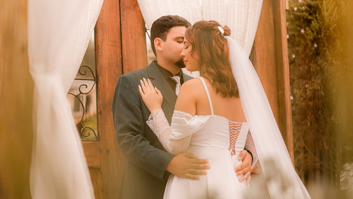 Casamento noiva alegria emoção amor