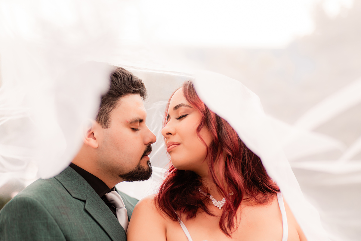 Casamento noiva alegria emoção amor