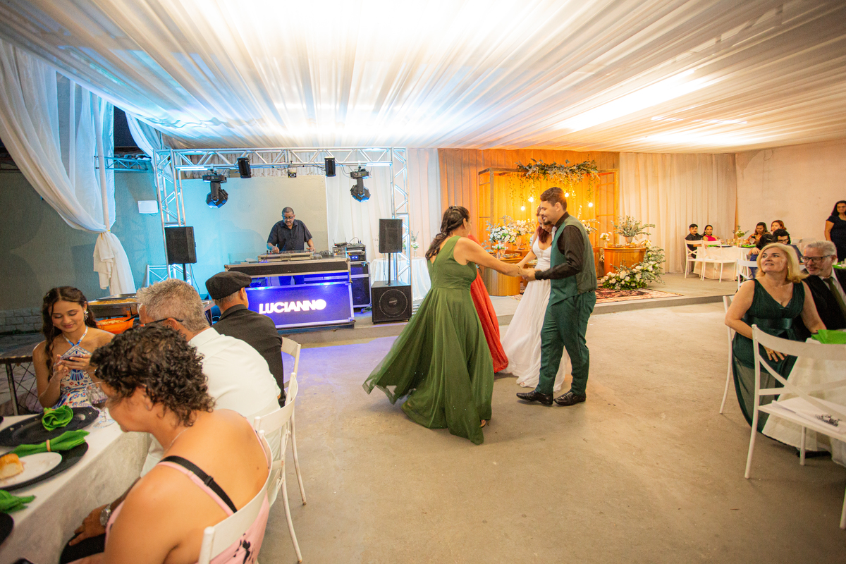 Casamento noiva festa emoção amor