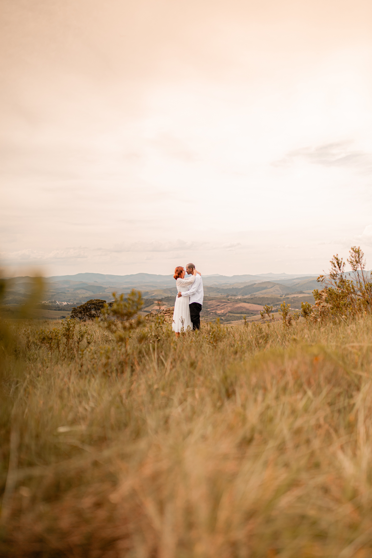 Ensaio Fotográfico Pré Wedding Casal Noivos Casamento Campo Inesquecível Volta Redonda Barra Mansa Rio de Janeiro