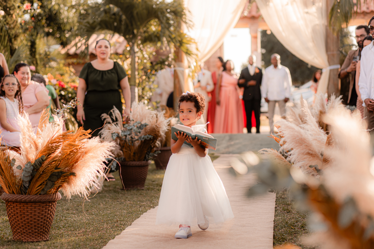 Casamento Por do Sol Amor Noivos Vestido de noiva Emoção Alegria