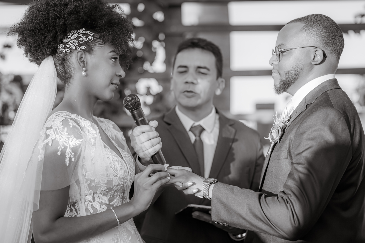 Casamento Por do Sol Amor Noivos Vestido de noiva Emoção Alegria