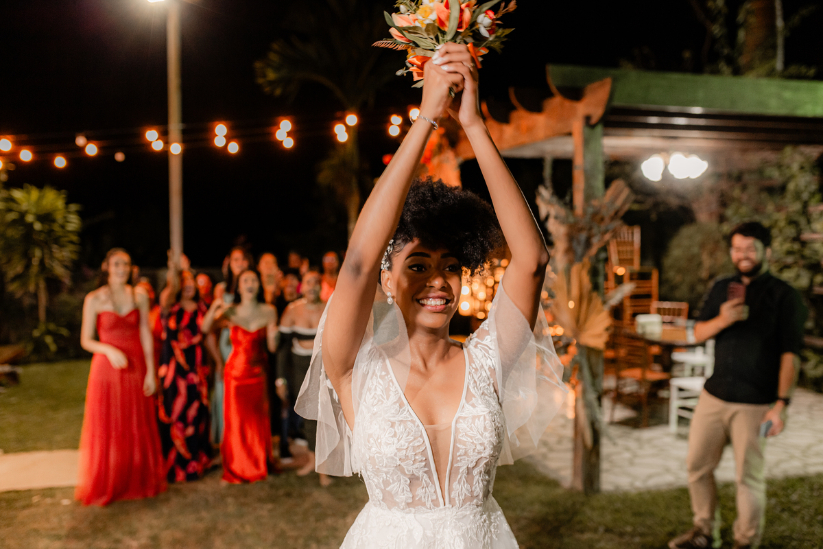 Casamento Por do Sol Amor Noivos Vestido de noiva Emoção Alegria