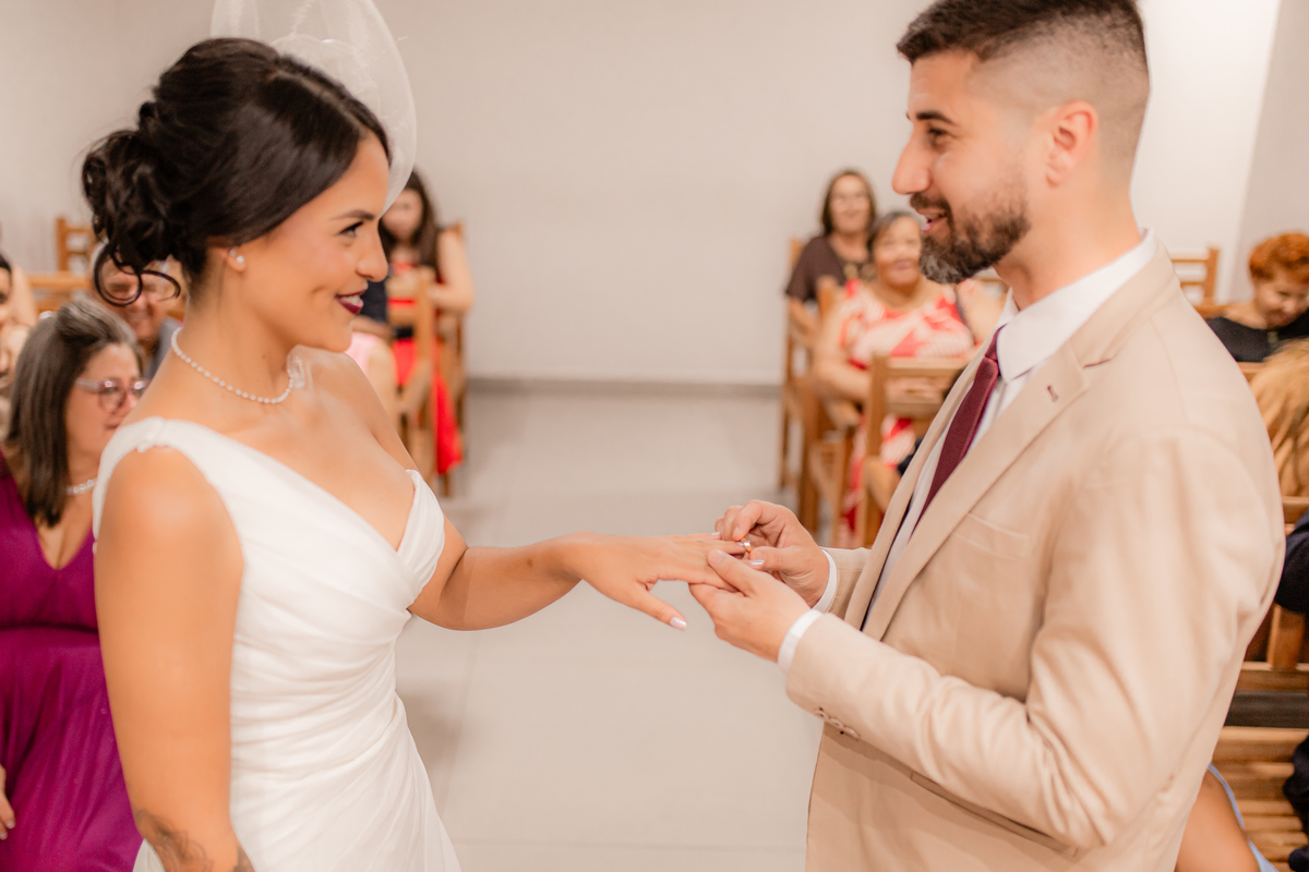 Casamento Civil Noiva Noivos Amor Emoção Vestido de Noiva