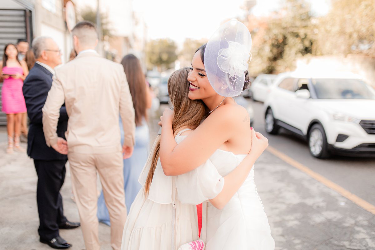 Casamento Civil Noiva Noivos Amor Emoção Vestido de Noiva