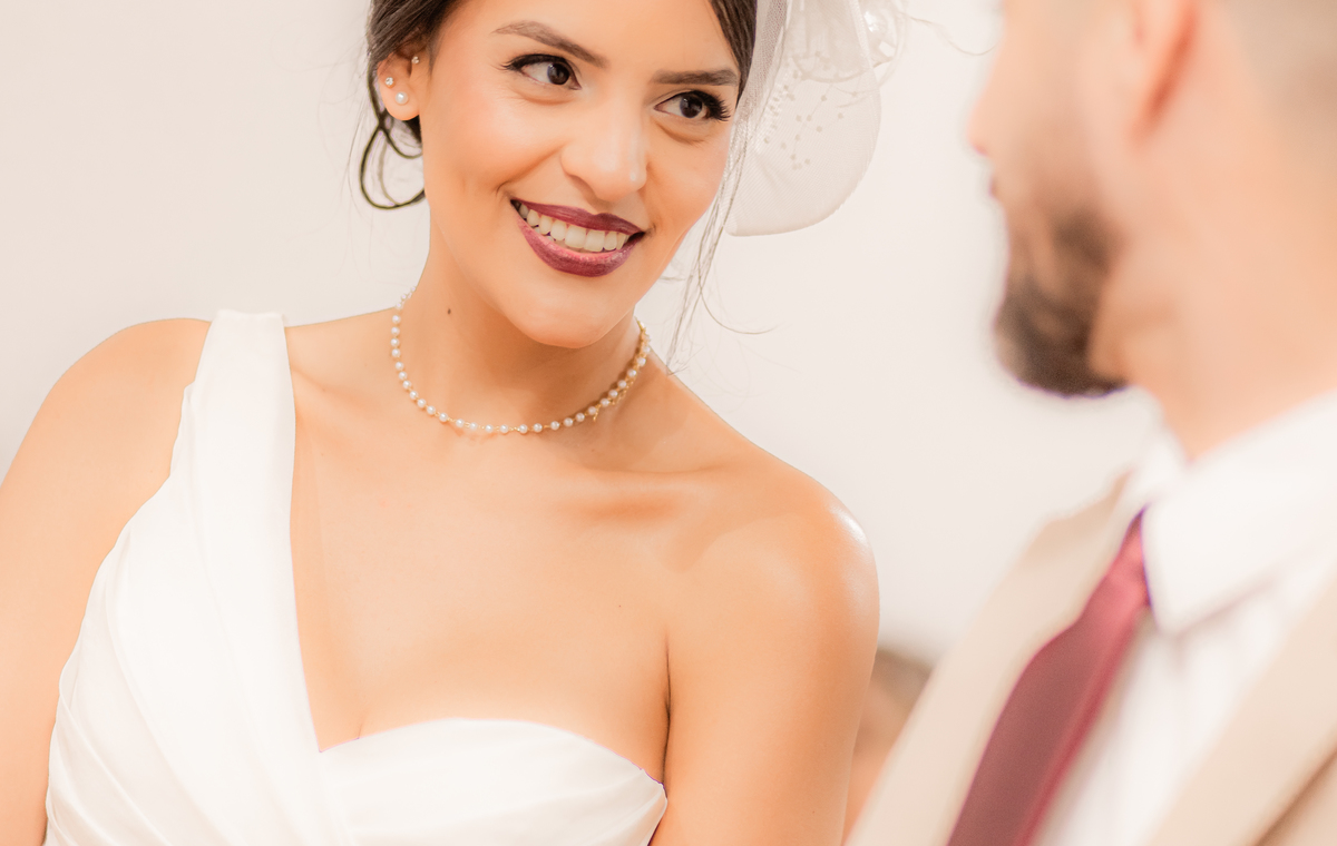 Casamento Civil Noiva Noivos Amor Emoção Vestido de Noiva