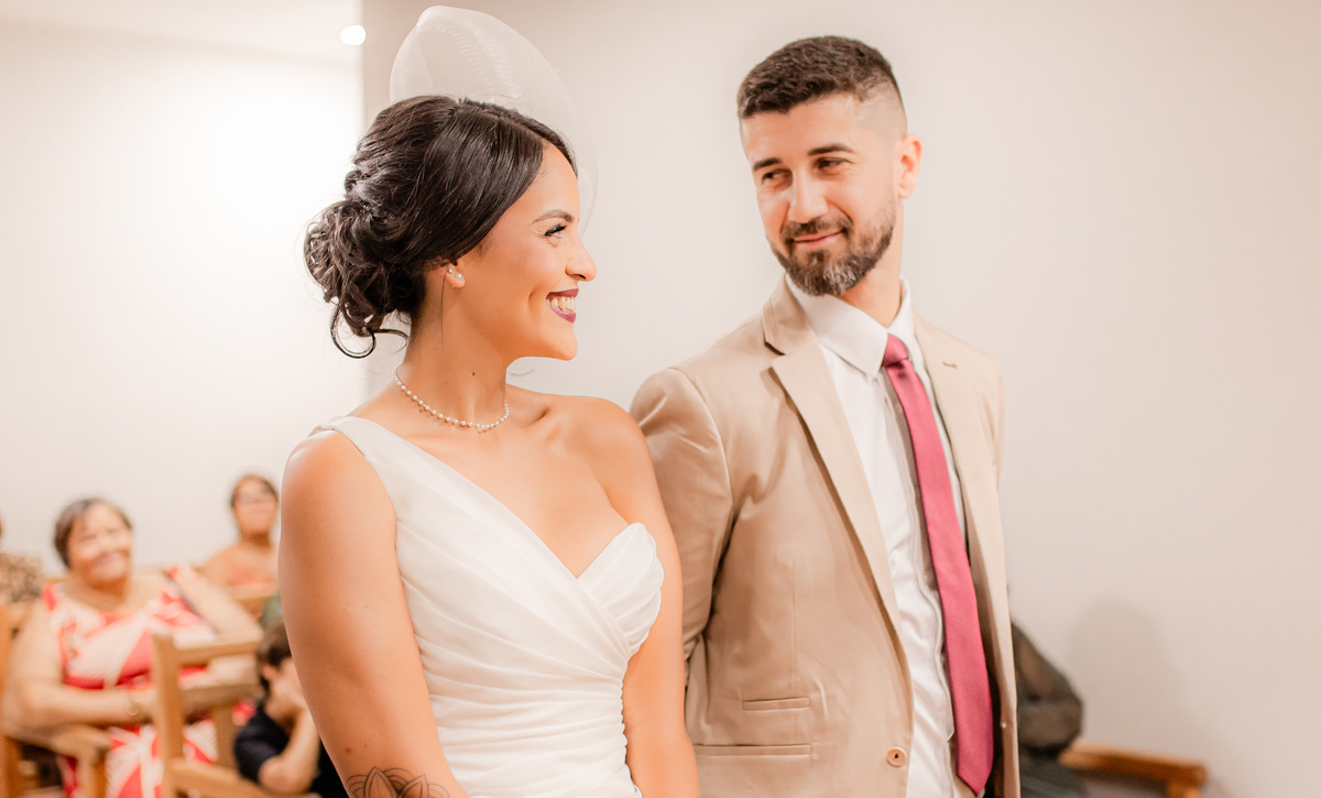 Casamento Civil Noiva Noivos Amor Emoção Vestido de Noiva