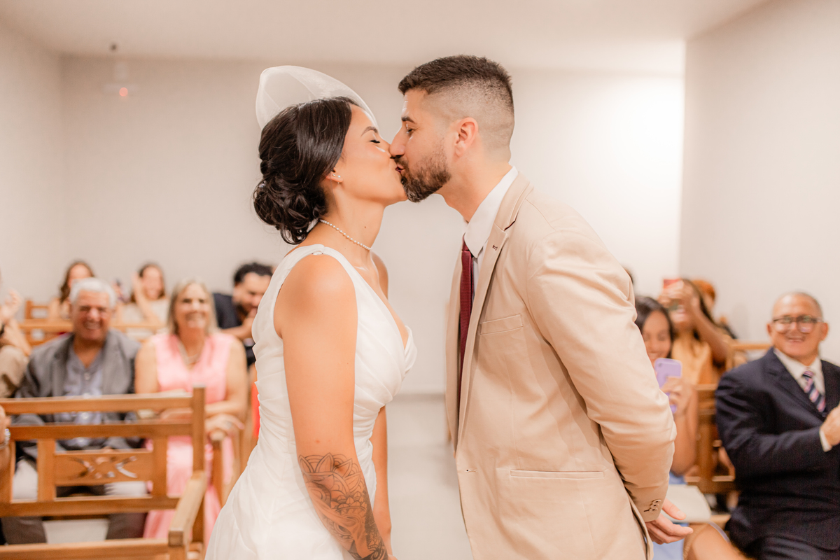 Casamento Civil Noiva Noivos Amor Emoção Vestido de Noiva