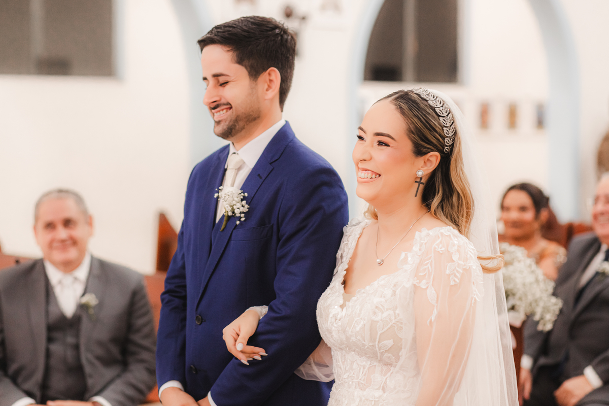 Casamento, Noiva, Emoção, Vestido de Noiva, Casamento, Sorrisos, Inesquecível, Luxo, Igreja, Tradicional, Glamour