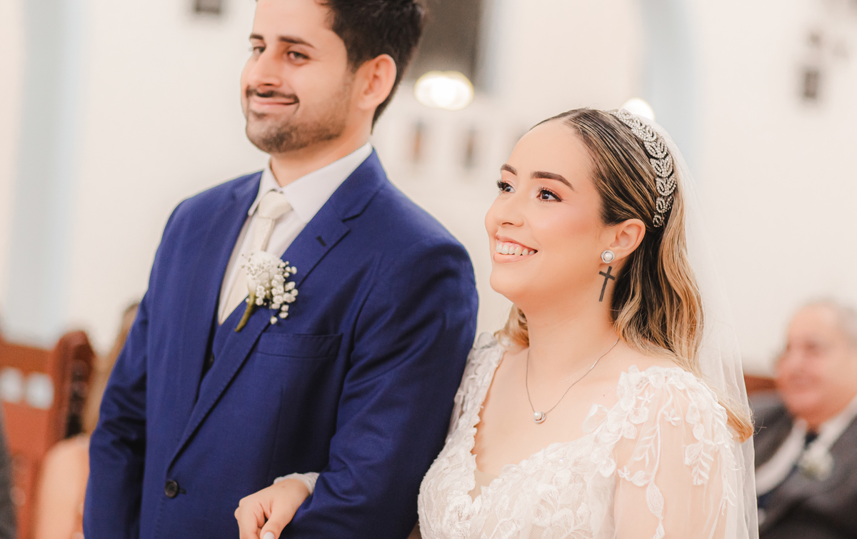 Casamento, Noiva, Emoção, Vestido de Noiva, Casamento, Sorrisos, Inesquecível, Luxo, Igreja, Tradicional, Glamour
