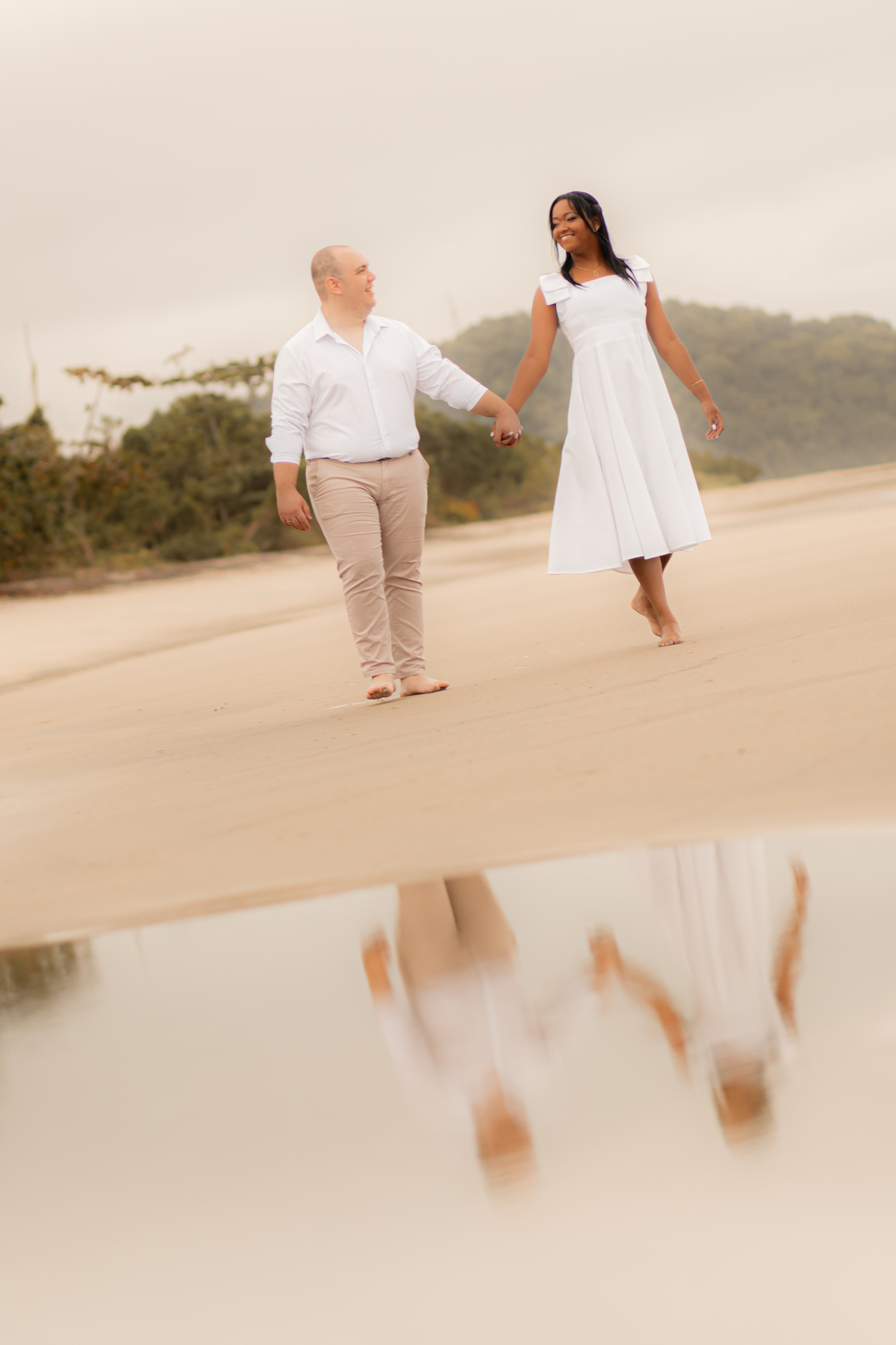 Ensaio Fotográfico na praia, Pré Wedding Praia, Angra dos Reis, amor, carinho, cumplicidade, Noiva, Casamento
