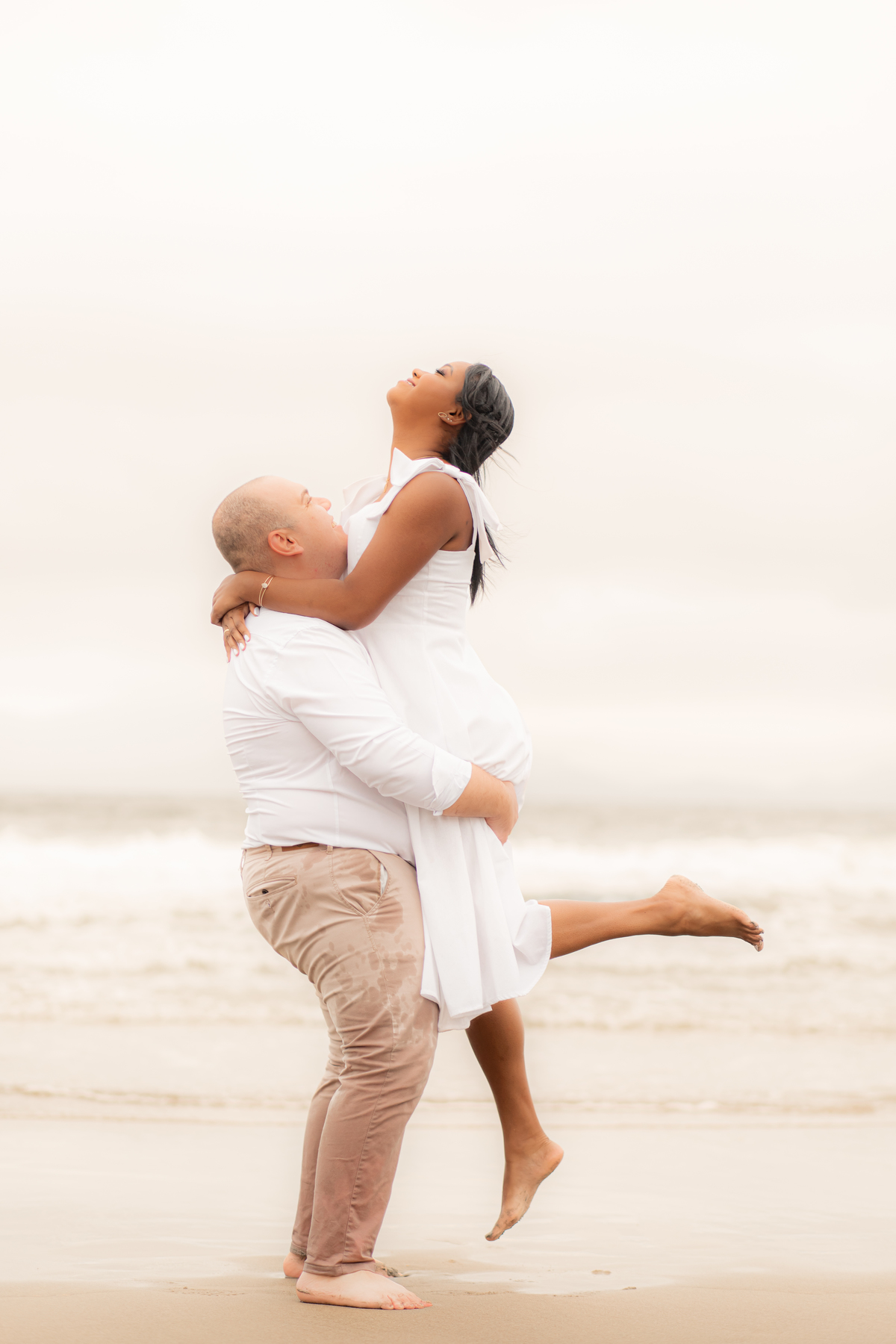 Ensaio Fotográfico na praia, Pré Wedding Praia, Angra dos Reis, amor, carinho, cumplicidade, Noiva, Casamento