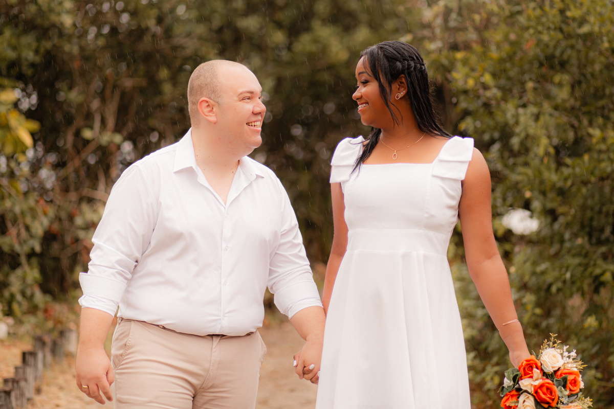 Ensaio Fotográfico na praia, Pré Wedding Praia, Angra dos Reis, amor, carinho, cumplicidade, Noiva, Casamento