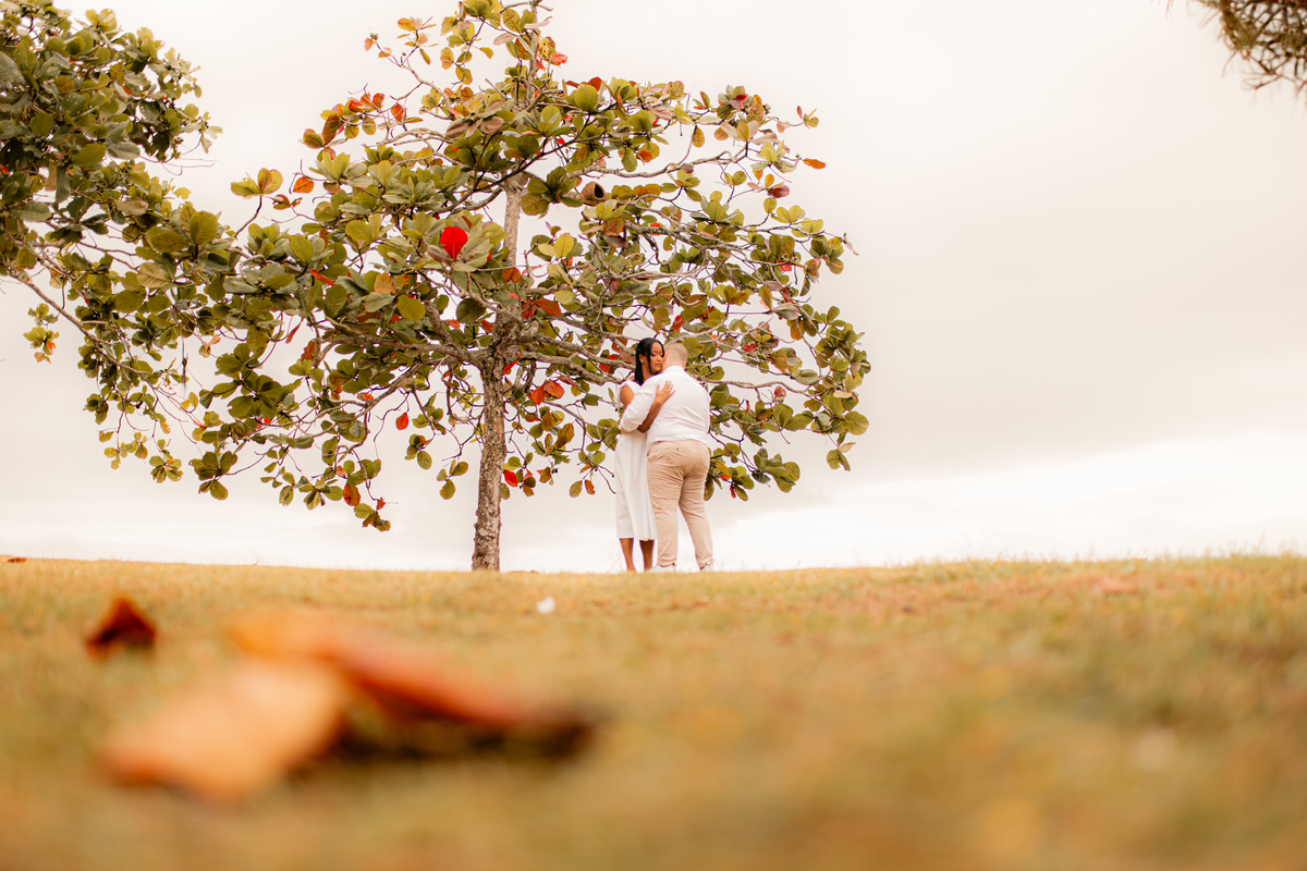 Ensaio Fotográfico na praia, Pré Wedding Praia, Angra dos Reis, amor, carinho, cumplicidade, Noiva, Casamento