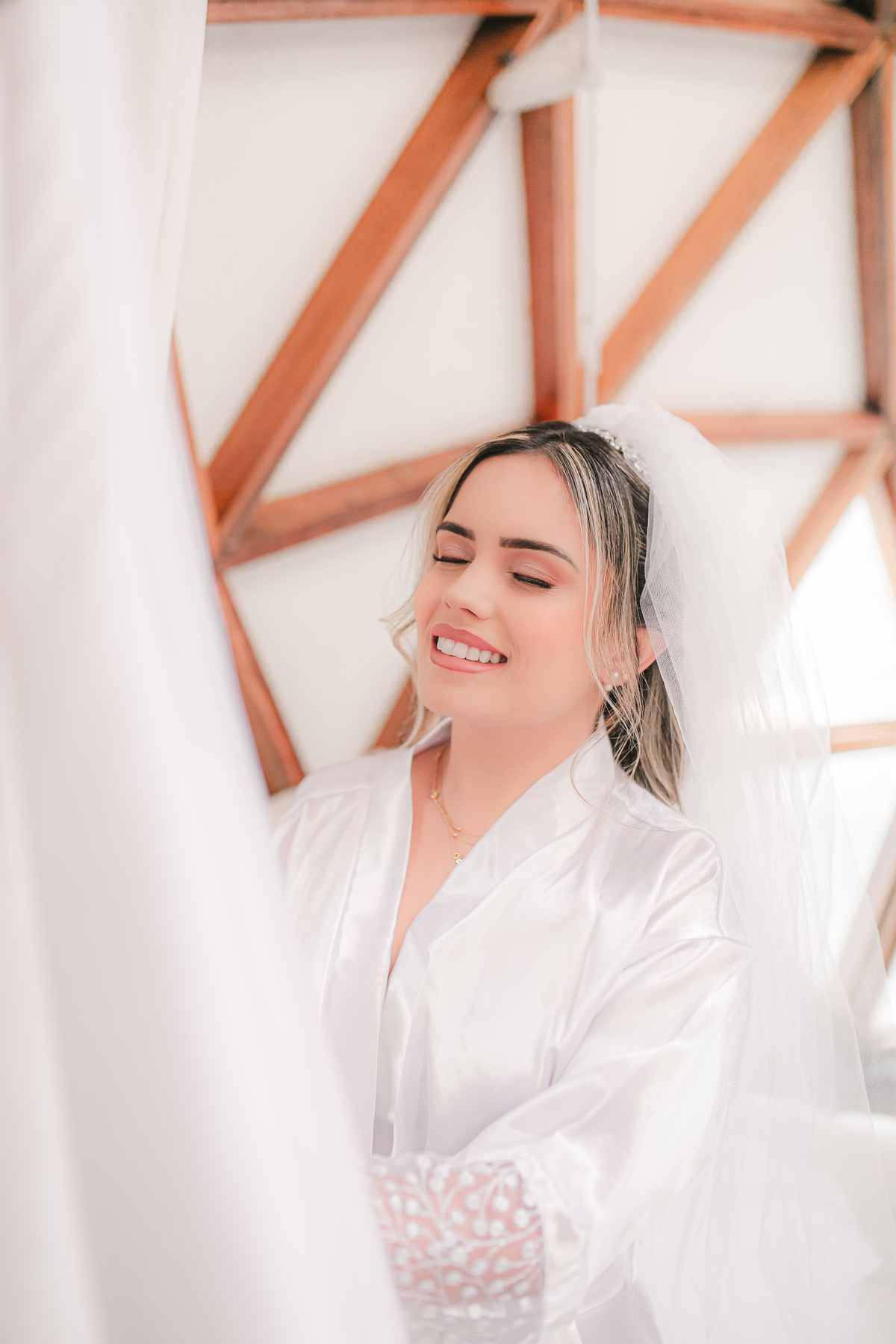 Making Of Casamento Vestido de Noiva Maquiagem Por do Sol Amor Noivos