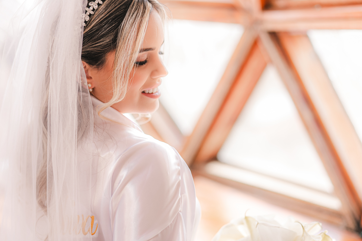 Making Of Casamento Vestido de Noiva Maquiagem Por do Sol Amor Noivos