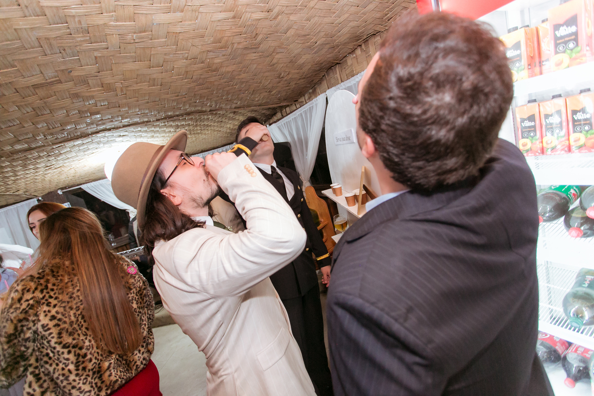 Casamento Vestido de Noiva Por do Sol Amor Noivos Montanha Emoção Casamento Luxo Festa Campo Fazenda